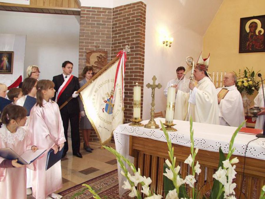 Uroczyste poświęcenie sztandaru